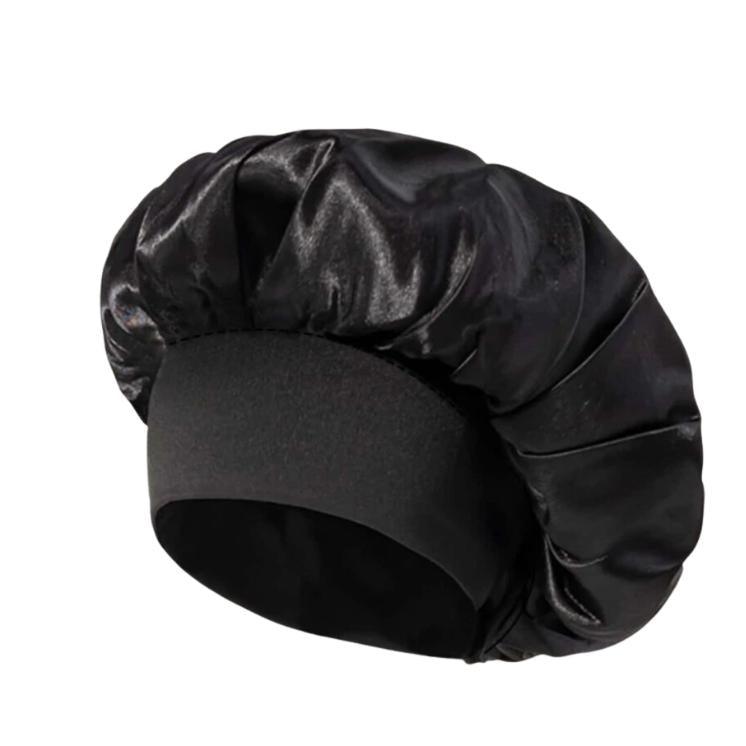 Bonnet en satin noir