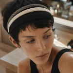 Bandeau cheveu court sur cheveux très courts, tenue sans glisser