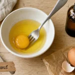 Oeuf pour les cheveux : jaune et blanc d’œuf pour masque capillaire